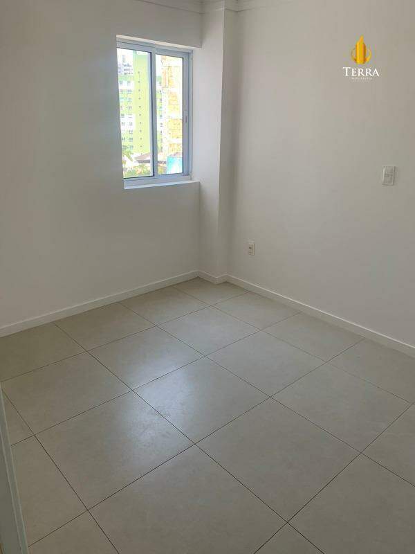 Condomínio Ville de Provence Residence Apartamento com 3 quartos, Centro: 