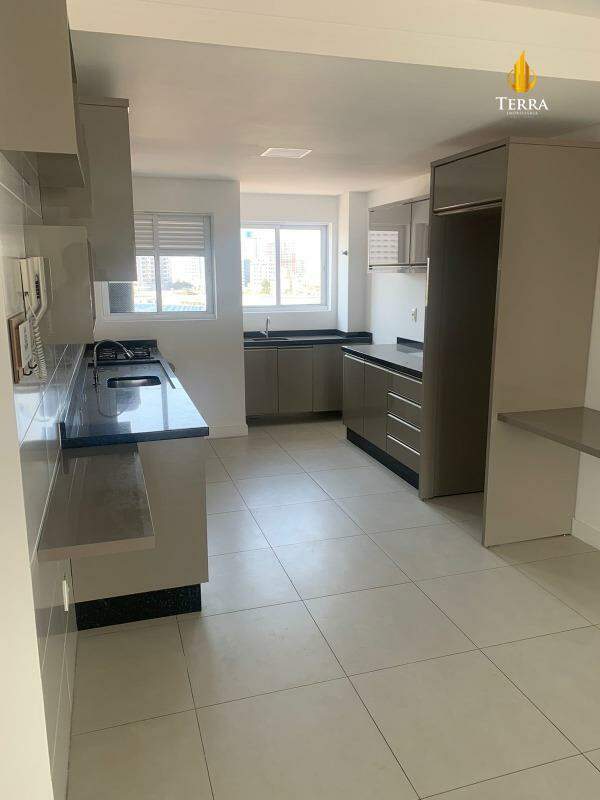 Condomínio Ville de Provence Residence Apartamento com 3 quartos, Centro: 