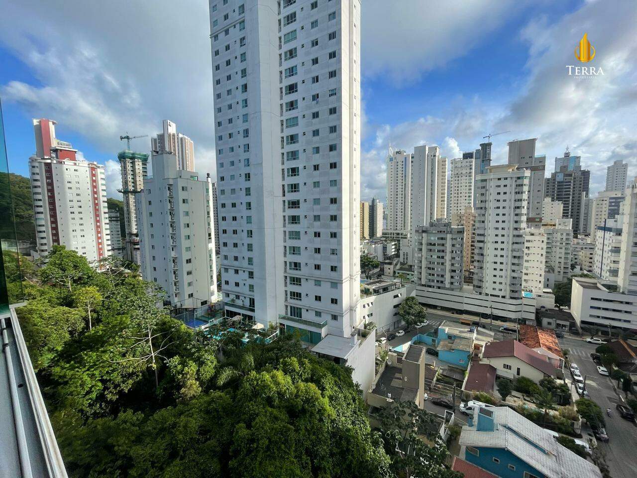 Edifício Mirante do Atlântico Apartamento com 3 quartos, Pioneiros: 