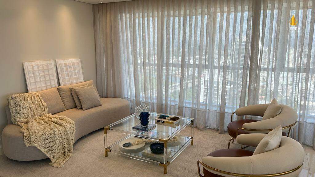 Edifício Epic Tower Apartamento com 4 quartos, Centro: 