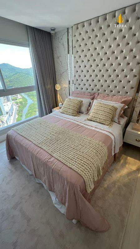 Edifício Epic Tower Apartamento com 4 quartos, Centro: 