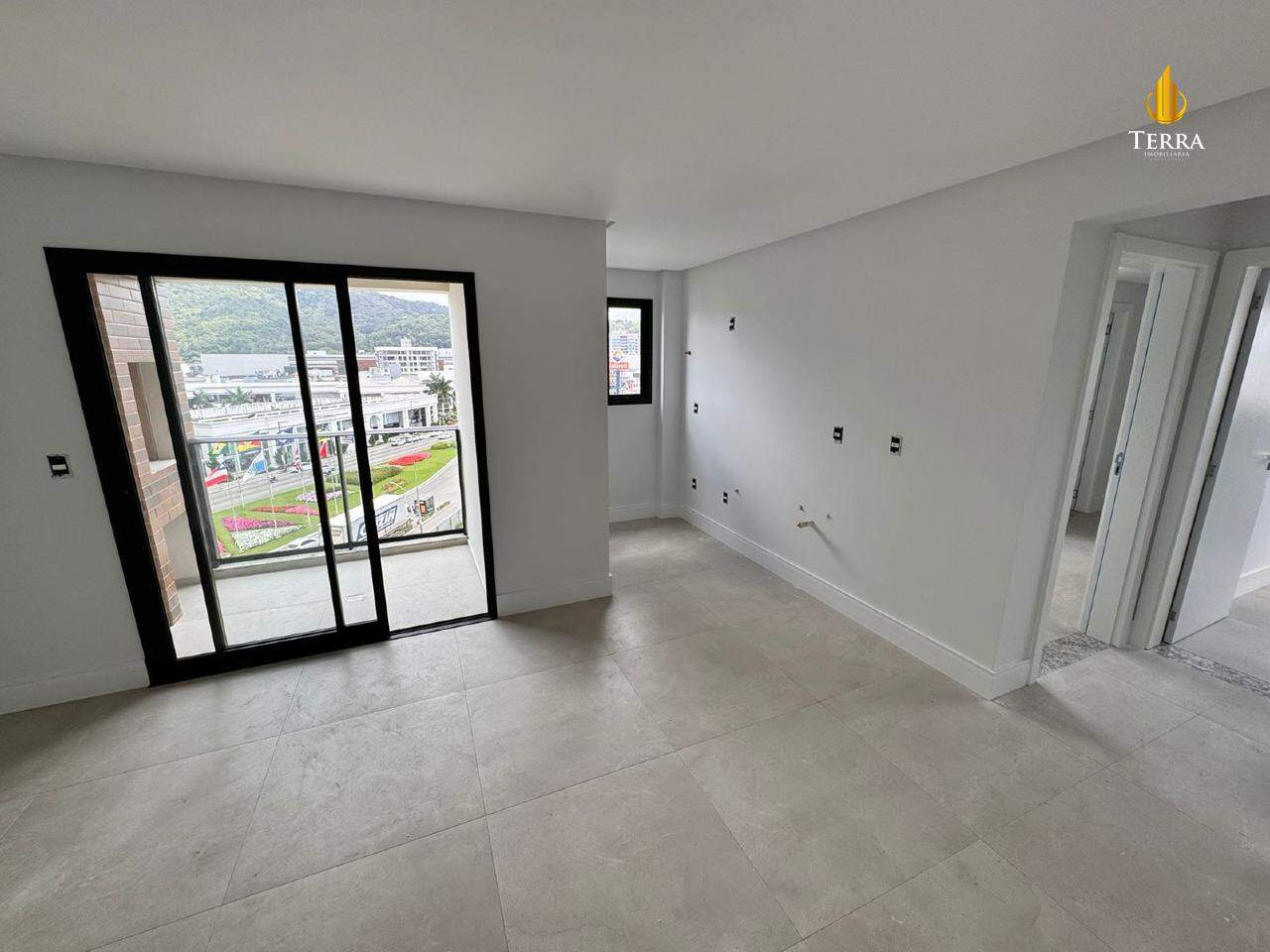 Apartamento com 2 quartos, Centro: 