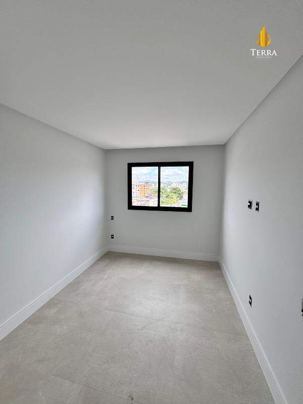 Aventura Residence Apartamento com 2 quartos, Centro: 