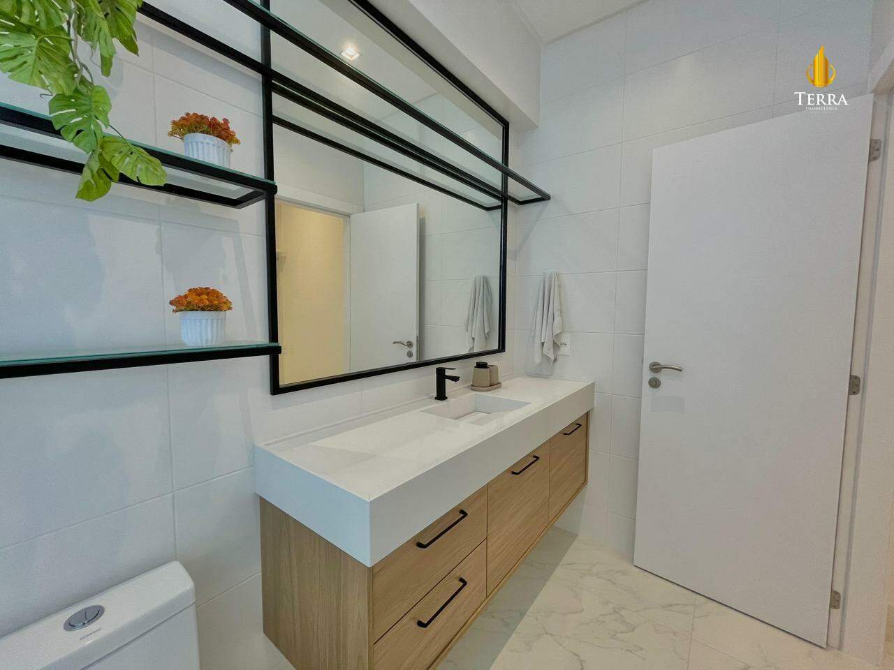  Florence Garden Residence Apartamento com 3 quartos, Centro: 