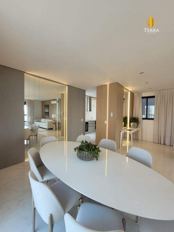  Florence Garden Residence Apartamento com 4 quartos, Centro: 