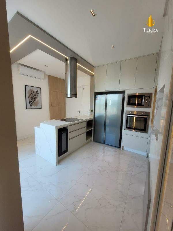  Florence Garden Residence Apartamento com 4 quartos, Centro: 