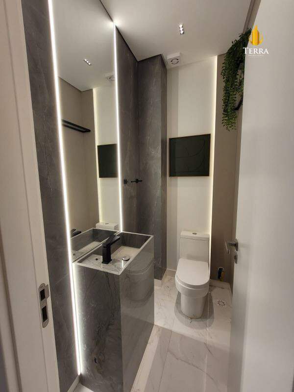  Florence Garden Residence Apartamento com 4 quartos, Centro: 