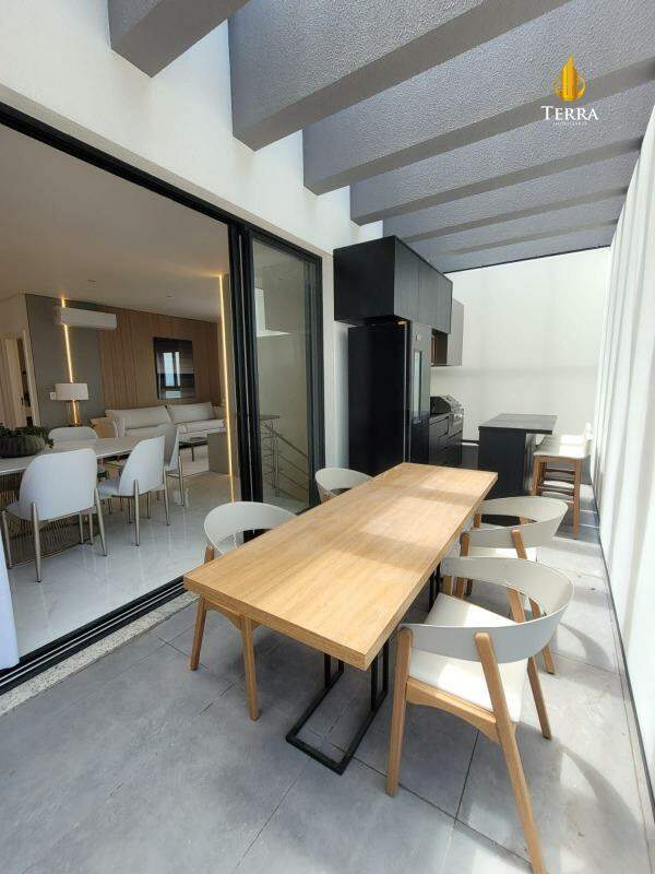  Florence Garden Residence Apartamento com 4 quartos, Centro: 