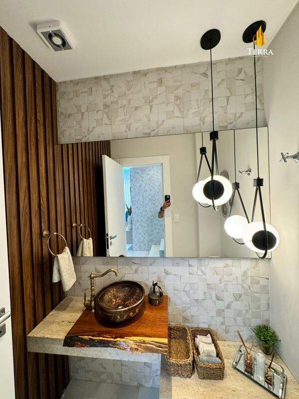 Condomínio Riverside Casa em Condomínio com 4 quartos, Rio do Meio: 