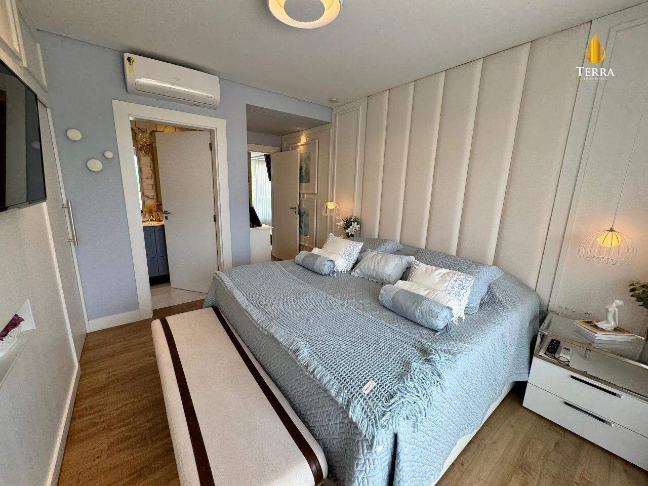 Condomínio Riverside Casa em Condomínio com 4 quartos, Rio do Meio: 