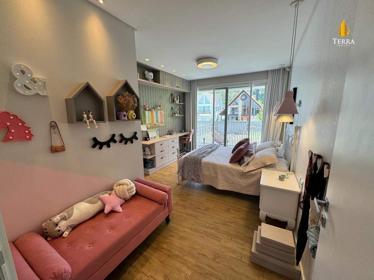 Condomínio Riverside Casa em Condomínio com 4 quartos, Rio do Meio: 