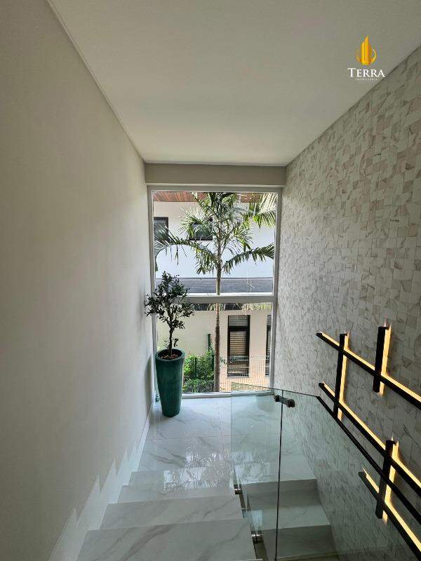 Condomínio Riverside Casa em Condomínio com 4 quartos, Rio do Meio: 