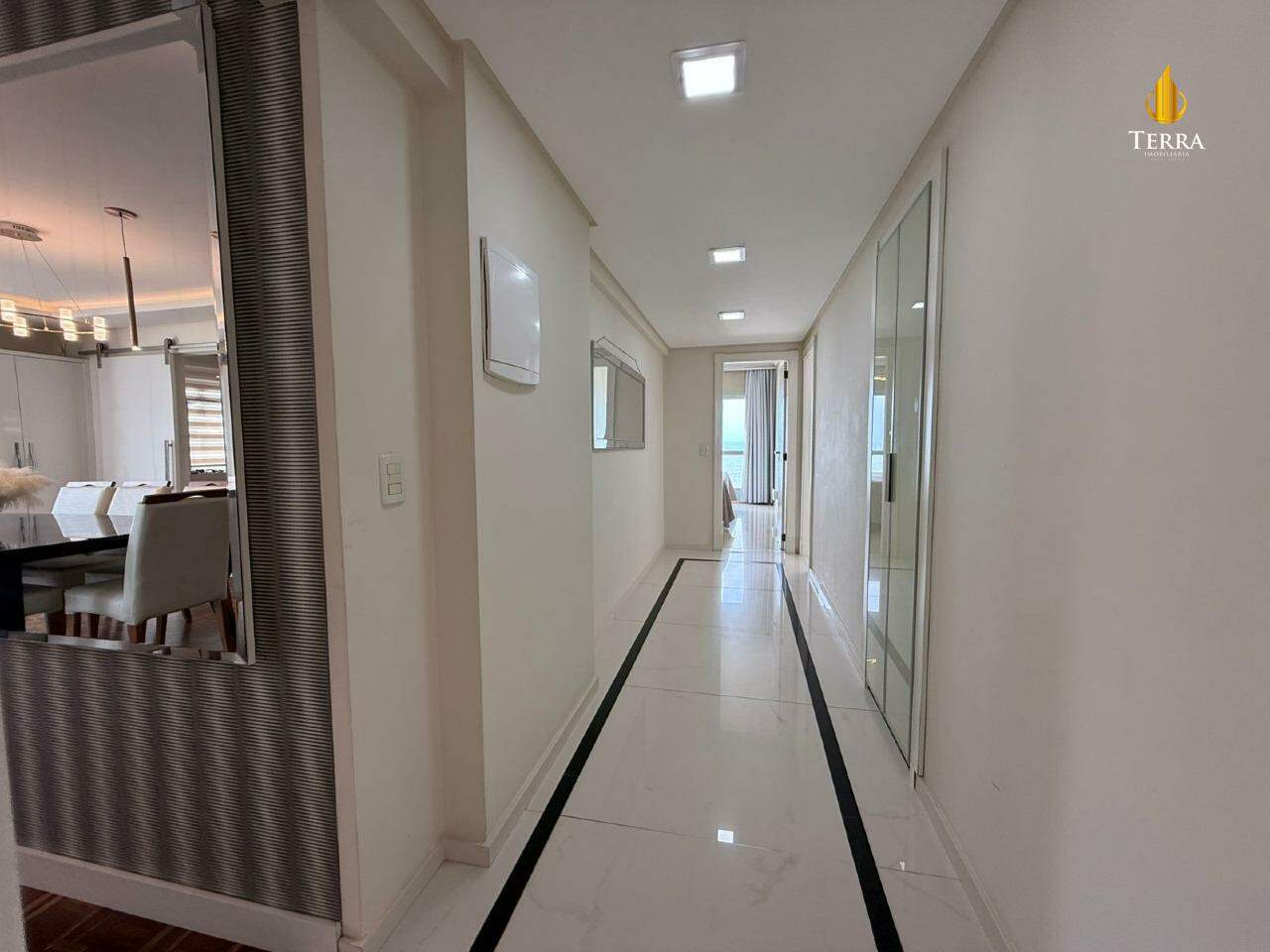  Edifício Constante Apartamento com 4 quartos, Centro: 