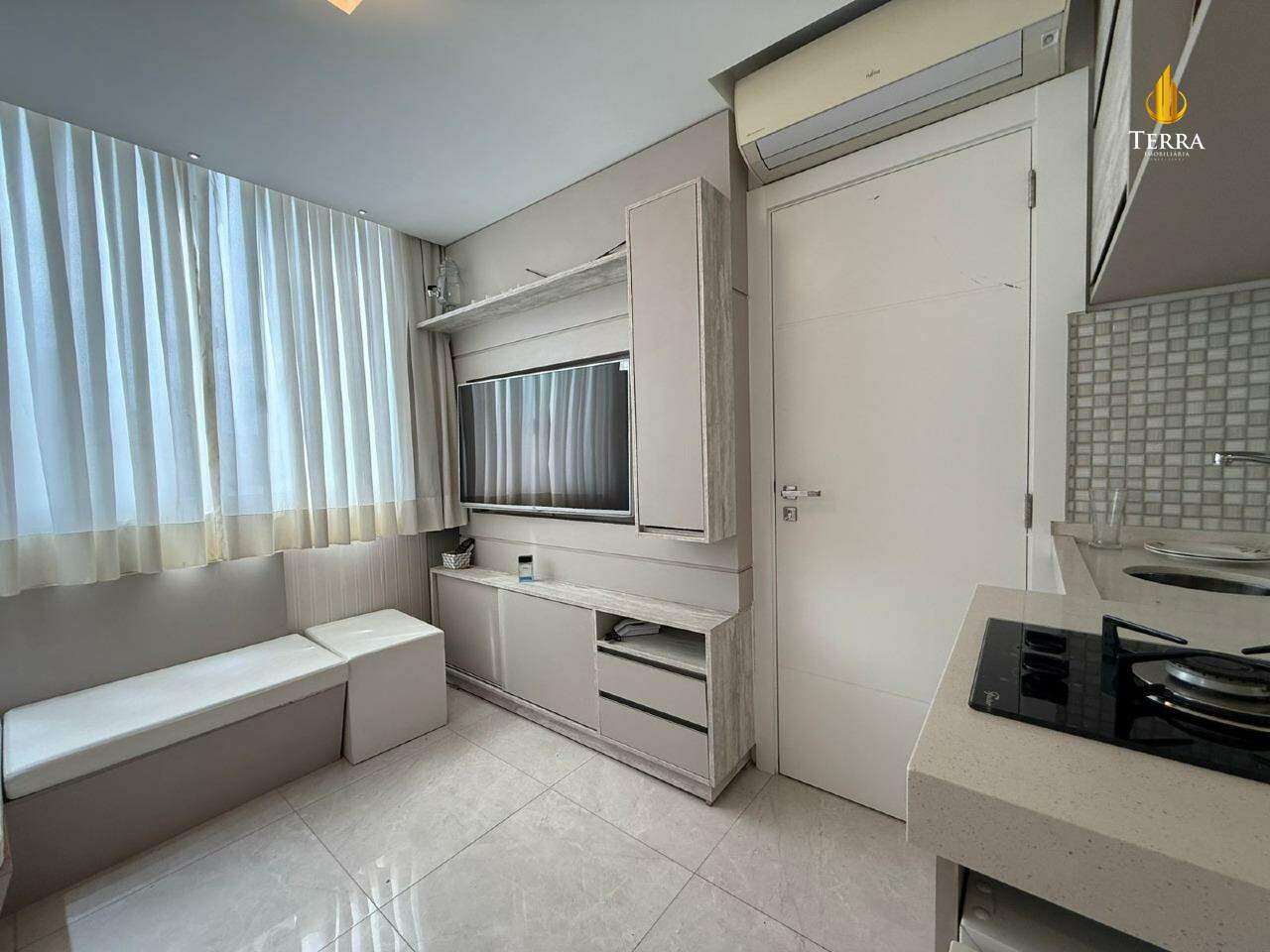 Edifício Constante Apartamento com 4 quartos, Centro: 