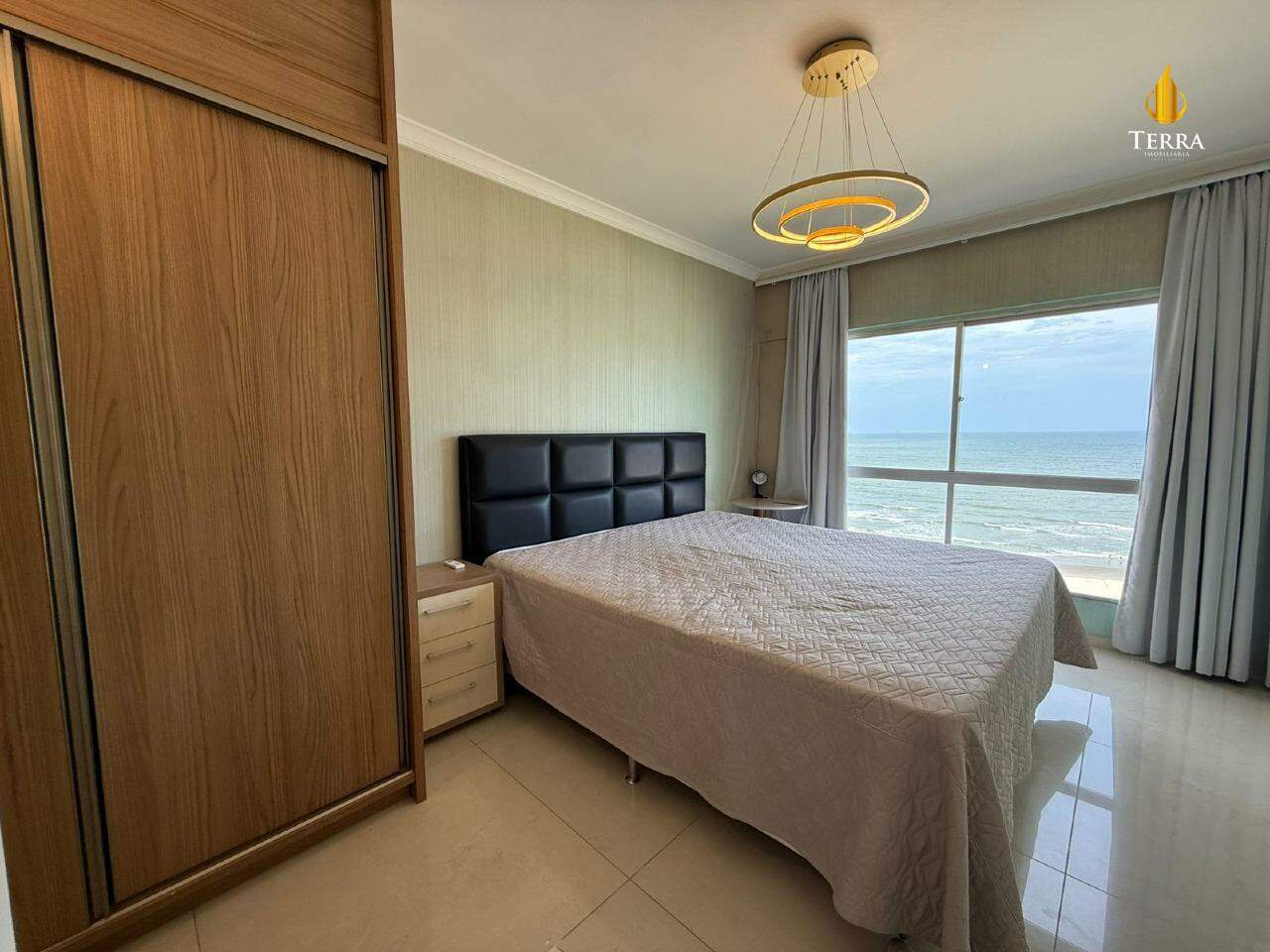  Edifício Constante Apartamento com 4 quartos, Centro: 