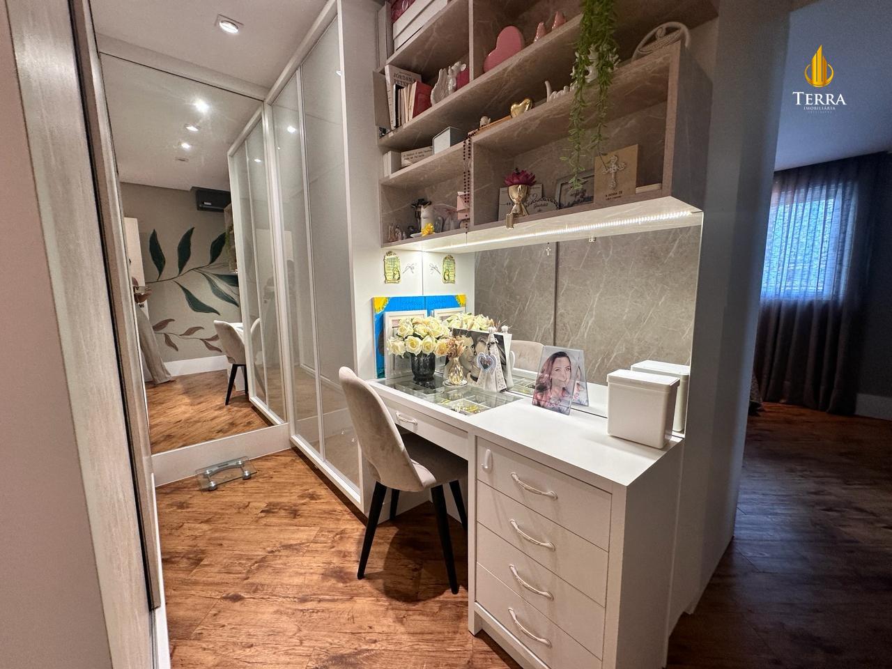 Edifício Marina Residence Apartamento com 3 quartos, Centro: 