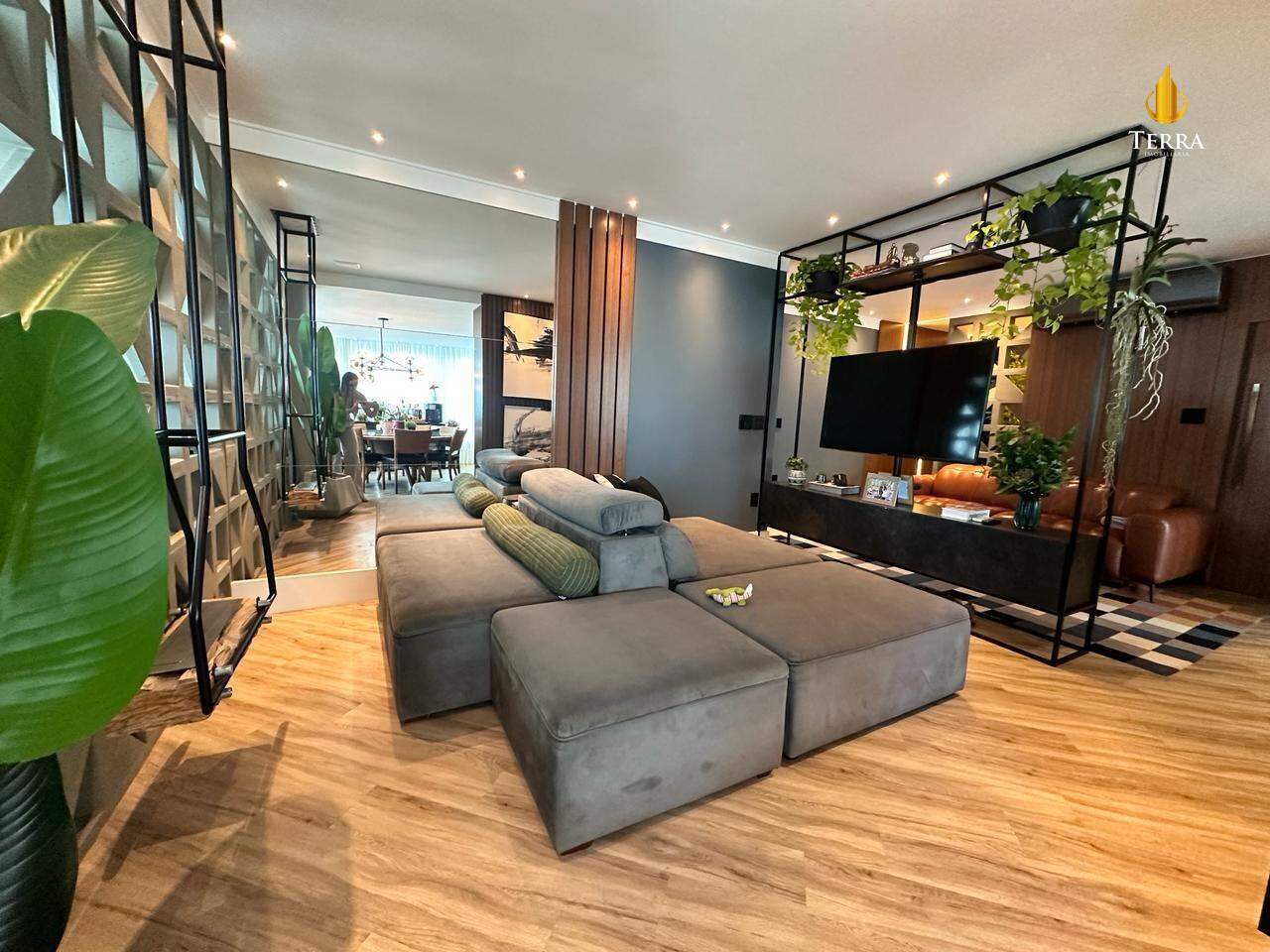 Edifício Marina Residence Apartamento com 3 quartos, Centro: 