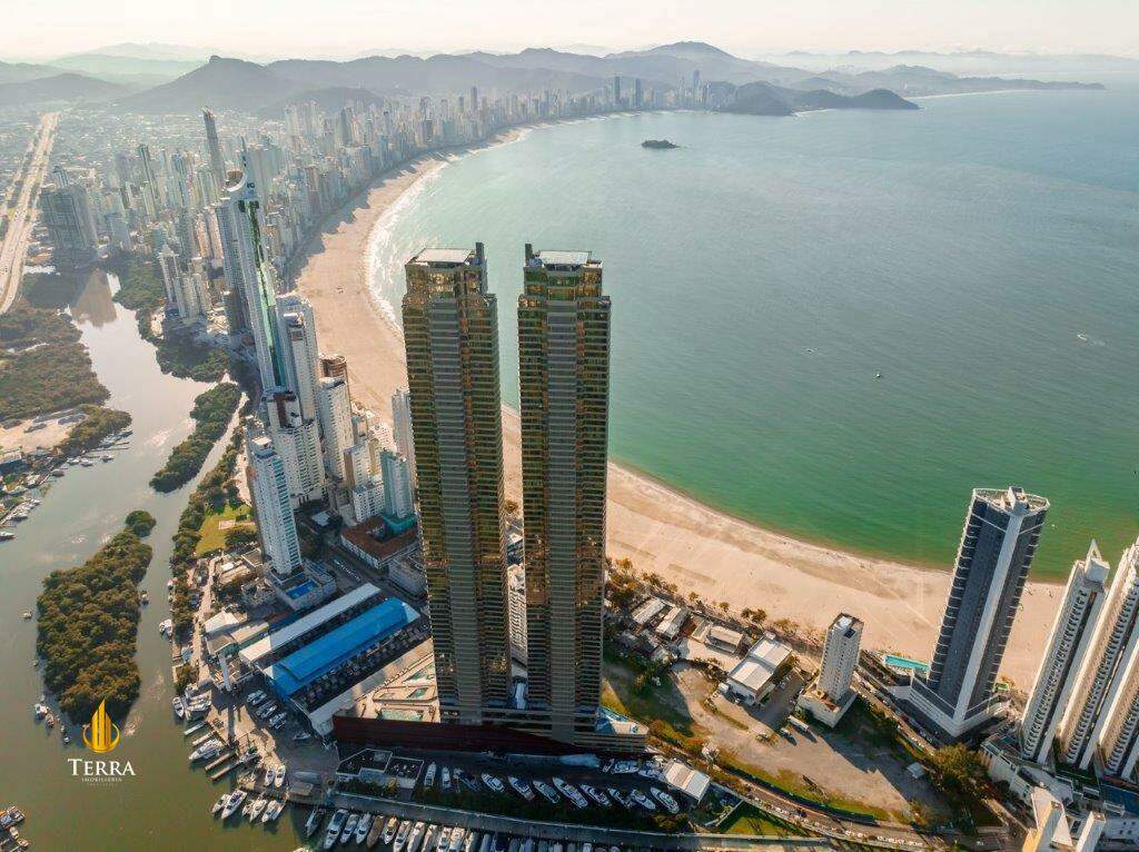 Yachthouse By Pininfarina Apartamento com 4 quartos, Centro: 
