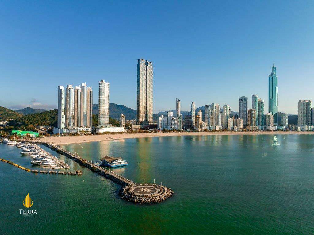 Yachthouse By Pininfarina Apartamento com 4 quartos, Centro: 