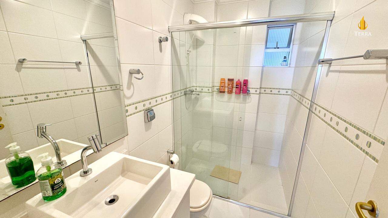 Edifício Saint Tropez Apartamento com 3 quartos, Centro: 