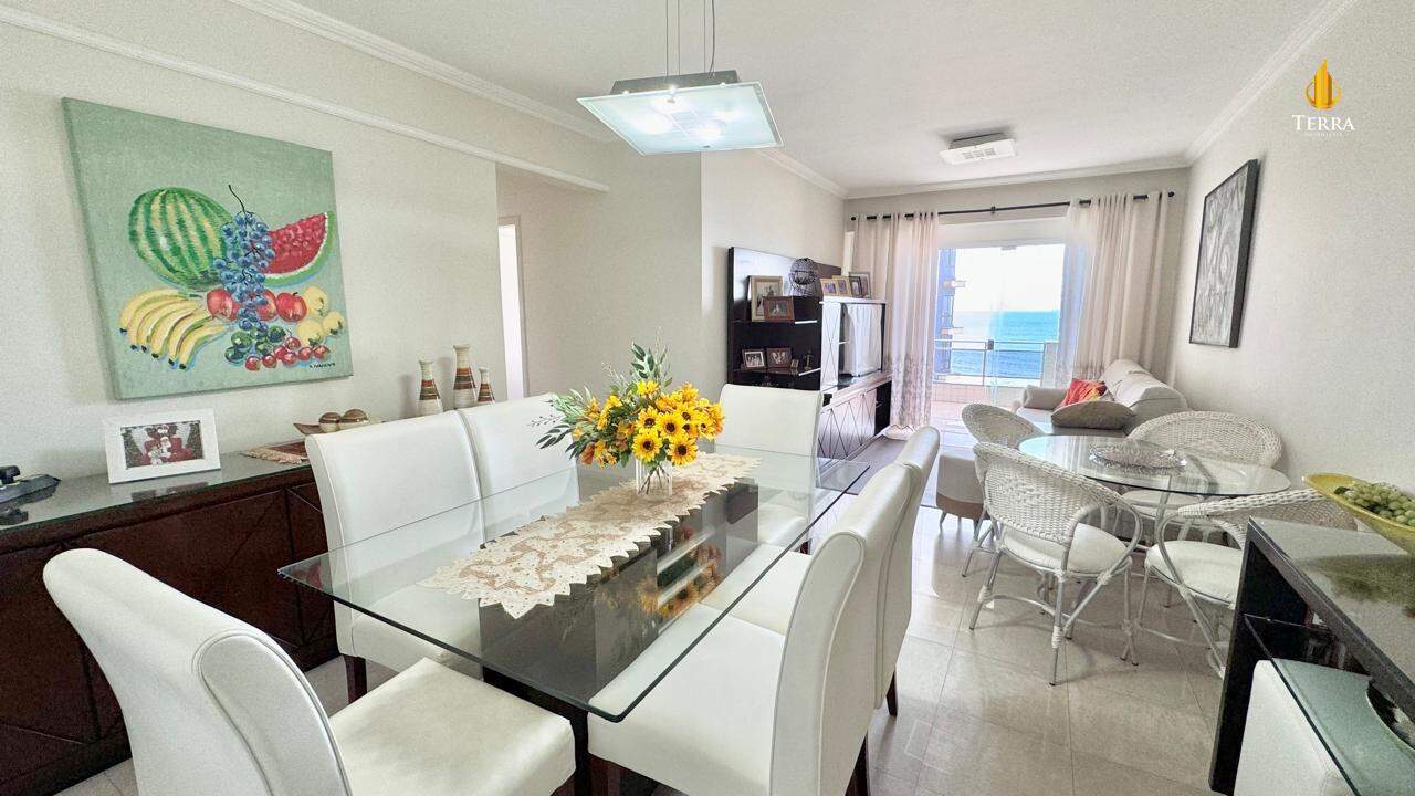 Edifício Saint Tropez Apartamento com 3 quartos, Centro: 