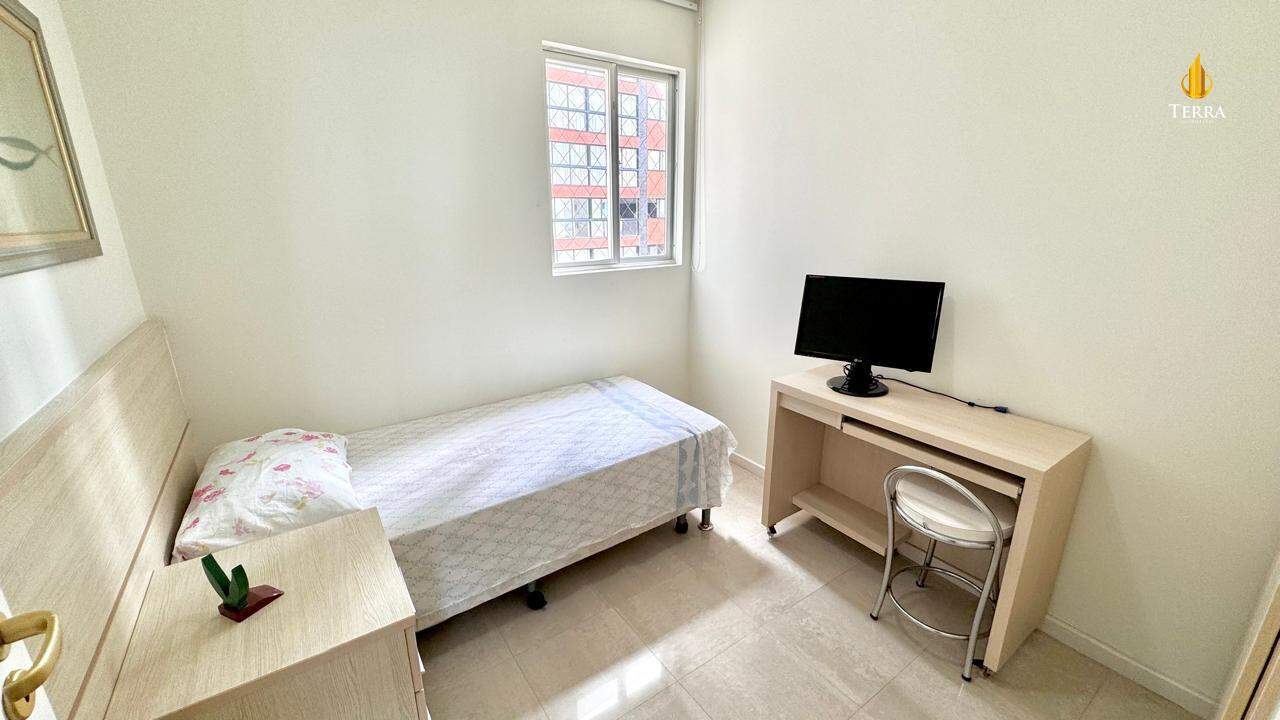 Edifício Saint Tropez Apartamento com 3 quartos, Centro: 