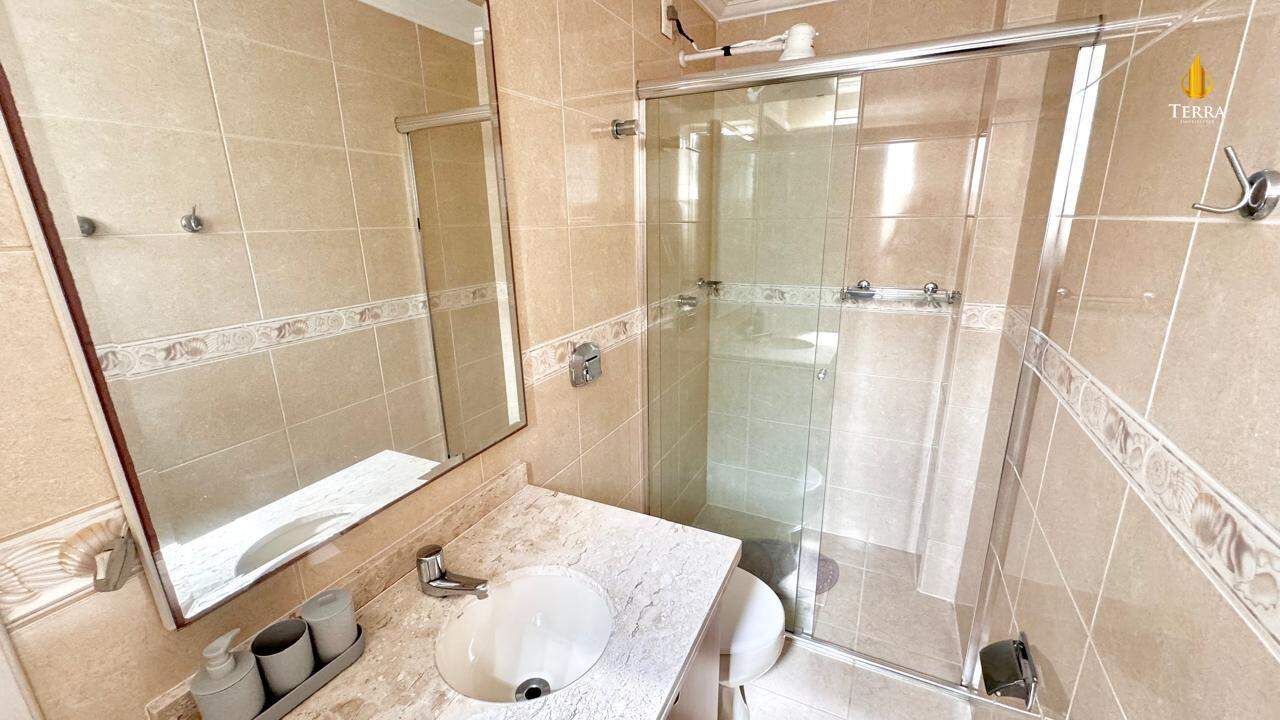 Edifício Saint Tropez Apartamento com 3 quartos, Centro: 
