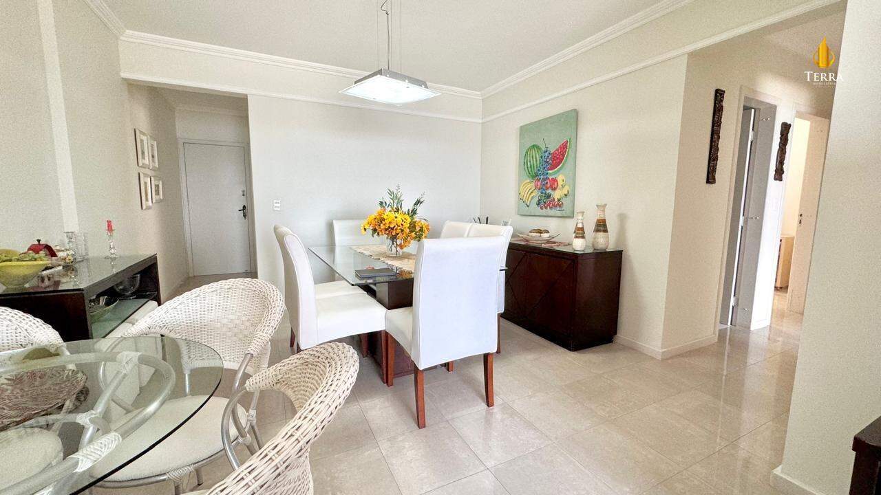 Edifício Saint Tropez Apartamento com 3 quartos, Centro: 
