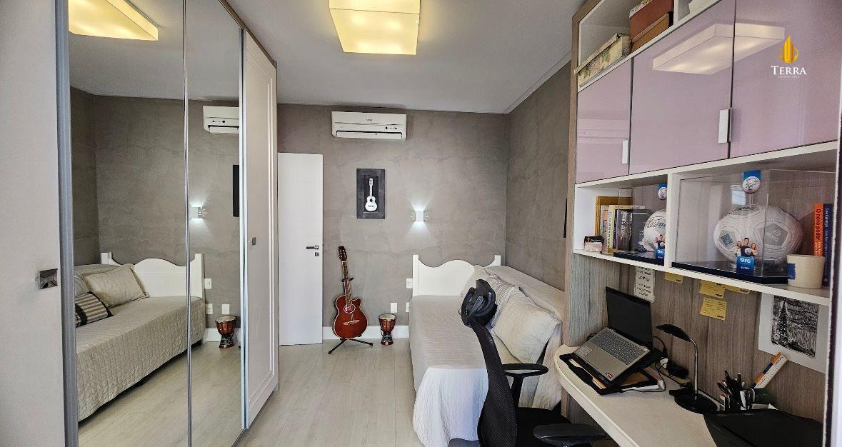 Edifício Chateau Versalles Apartamento com 3 quartos, Centro: 