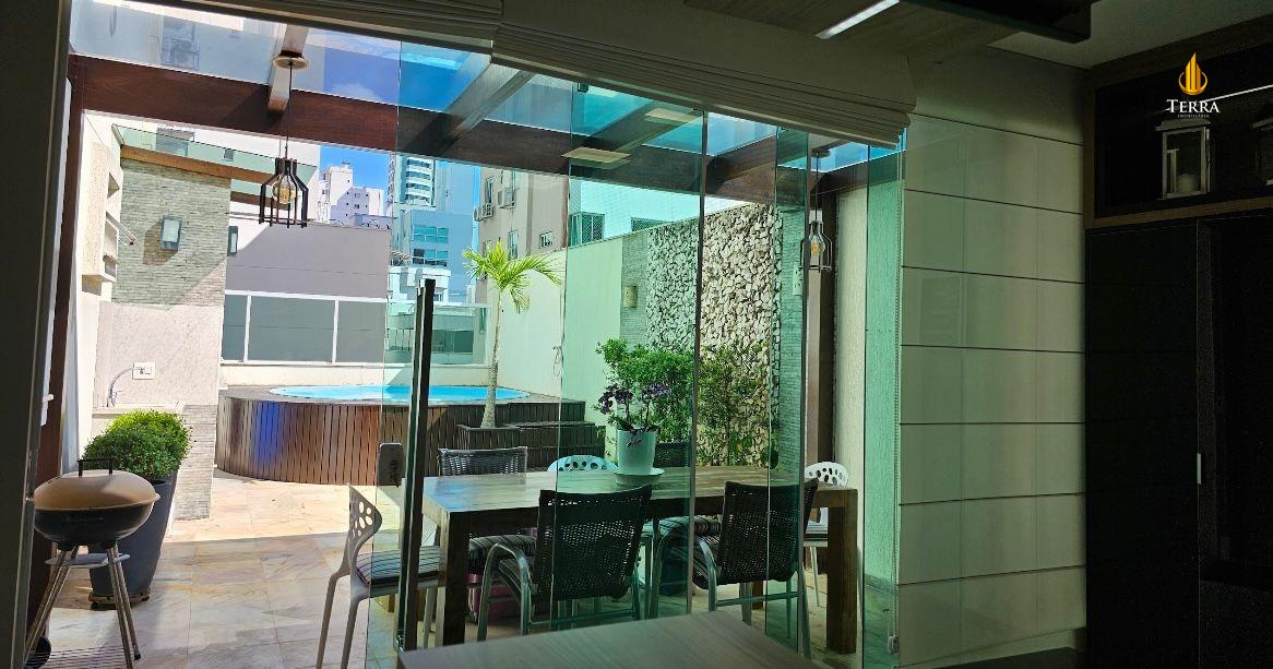 Edifício Chateau Versalles Apartamento com 3 quartos, Centro: 