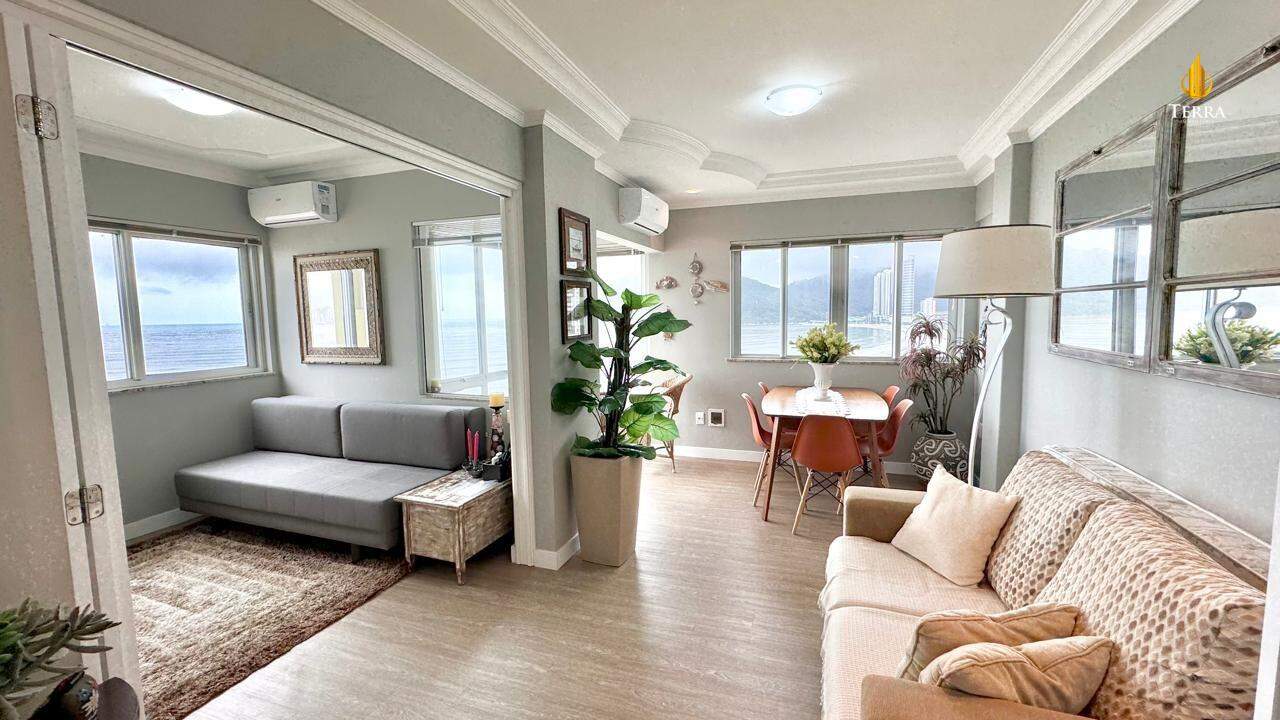Edifício Alice Apartamento com 2 quartos, Centro: 