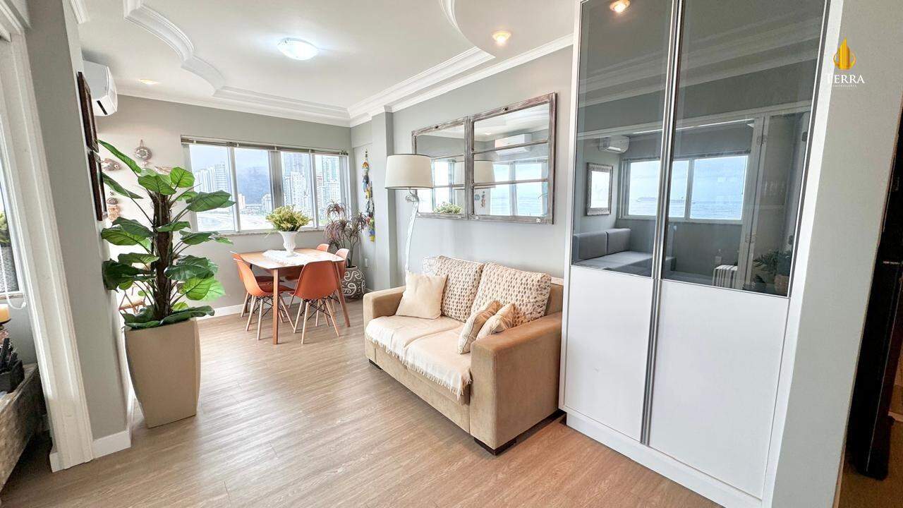 Edifício Alice Apartamento com 2 quartos, Centro: 