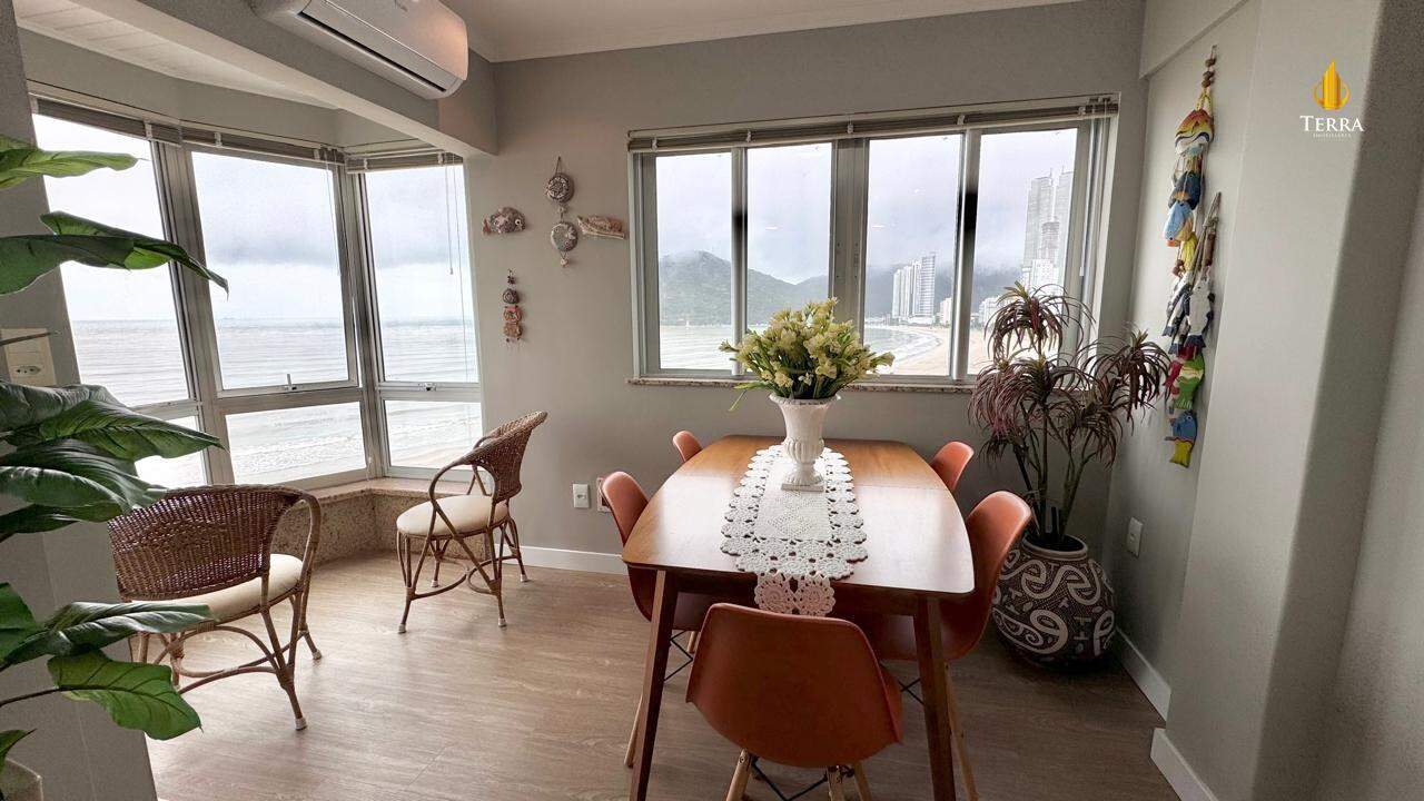 Edifício Alice Apartamento com 2 quartos, Centro: 