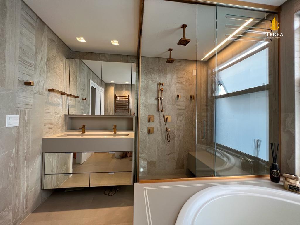 Privilege Residence Apartamento com 3 quartos, Centro: 