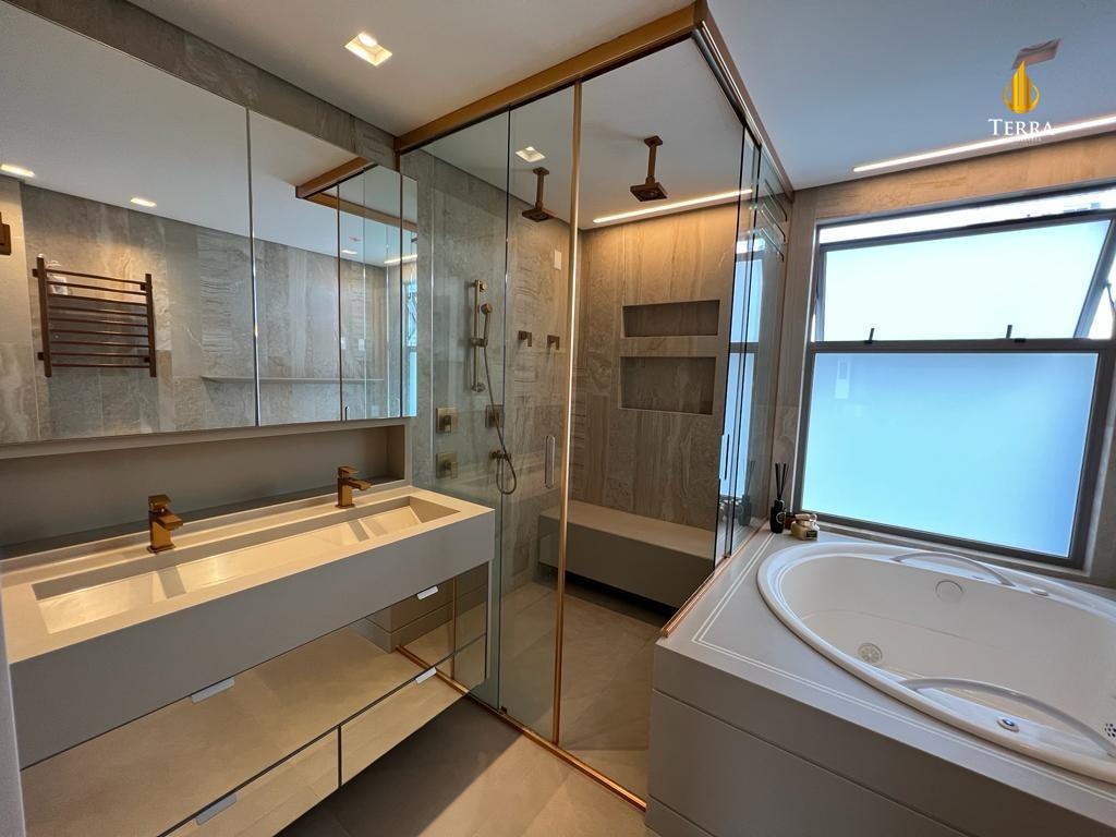 Privilege Residence Apartamento com 3 quartos, Centro: 