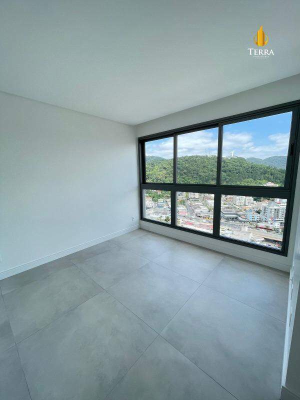 Edifício Home Square Residence Apartamento com 3 quartos, Centro: 