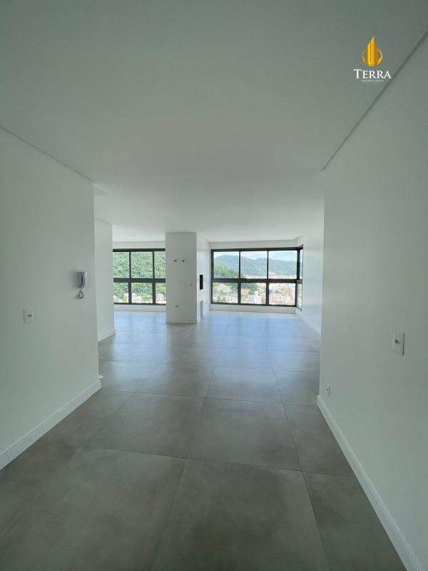Edifício Home Square Residence Apartamento com 3 quartos, Centro: 