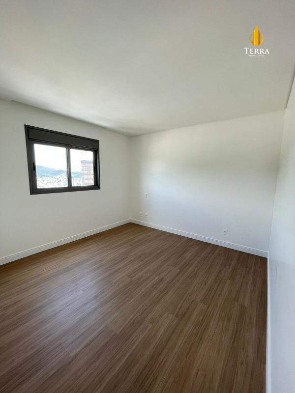 Edifício Home Square Residence Apartamento com 3 quartos, Centro: 