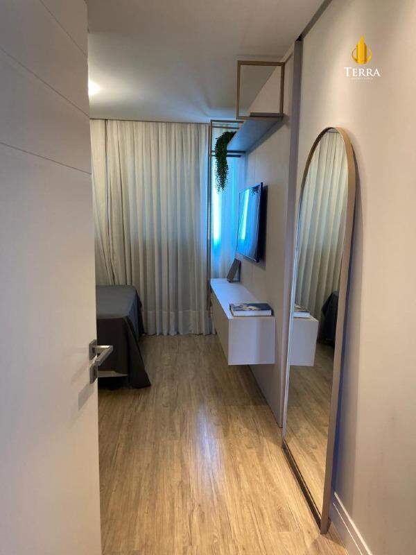 Falcon Tower Apartamento com 3 quartos, Centro: 