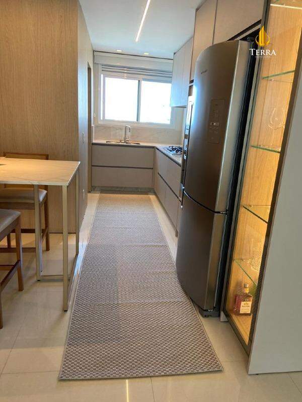 Falcon Tower Apartamento com 3 quartos, Centro: 