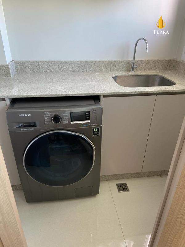 Falcon Tower Apartamento com 3 quartos, Centro: 