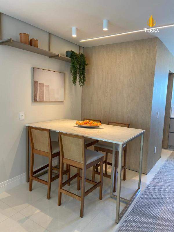 Falcon Tower Apartamento com 3 quartos, Centro: 
