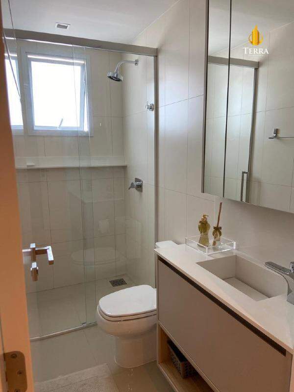 Falcon Tower Apartamento com 3 quartos, Centro: 