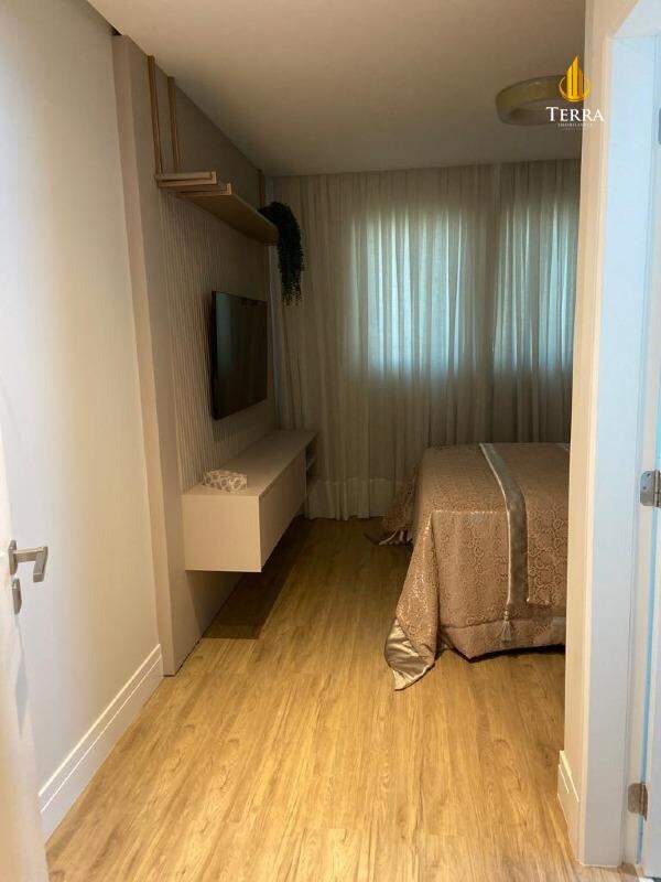 Falcon Tower Apartamento com 3 quartos, Centro: 