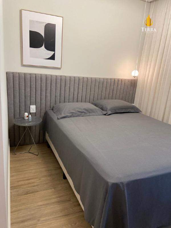 Falcon Tower Apartamento com 3 quartos, Centro: 