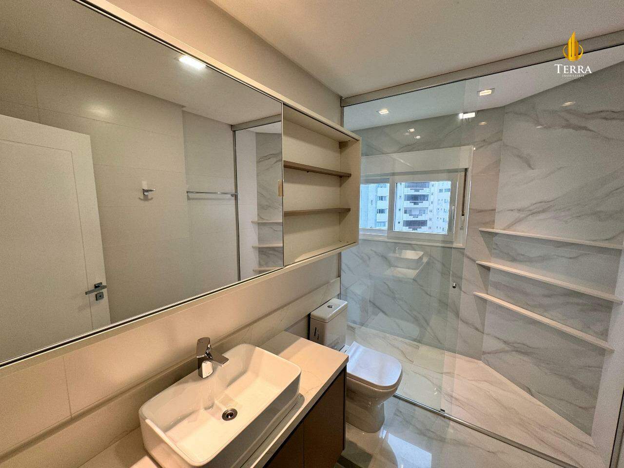  Edifício Theiss Heim Residence Apartamento com 4 quartos, Centro: 