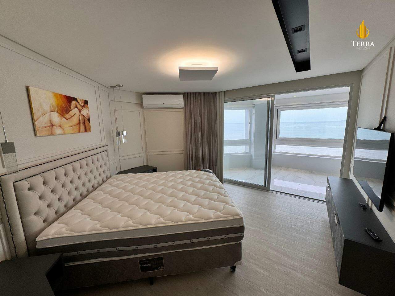  Edifício Theiss Heim Residence Apartamento com 4 quartos, Centro: 
