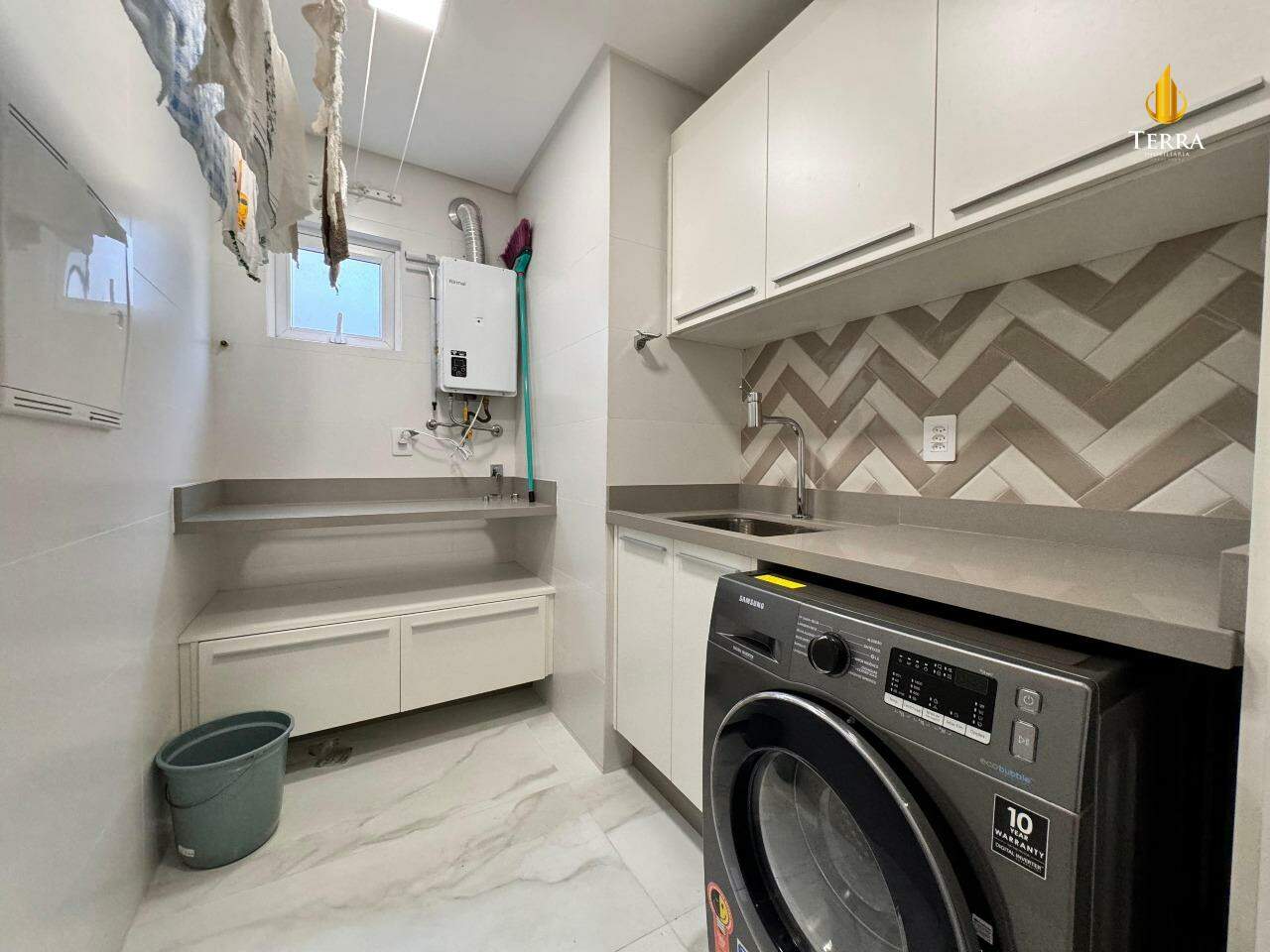  Edifício Theiss Heim Residence Apartamento com 4 quartos, Centro: 
