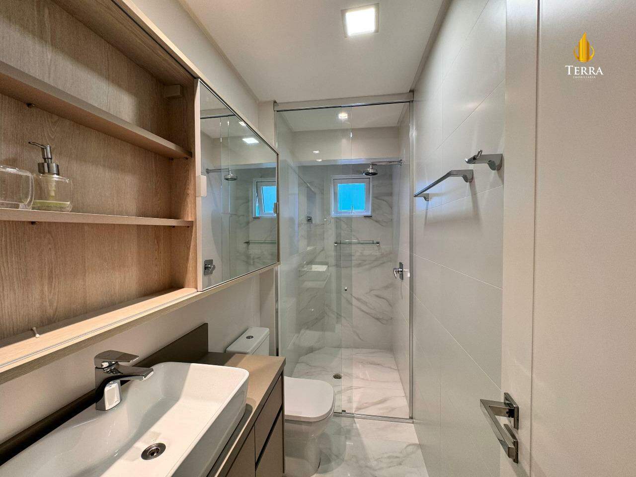  Edifício Theiss Heim Residence Apartamento com 4 quartos, Centro: 