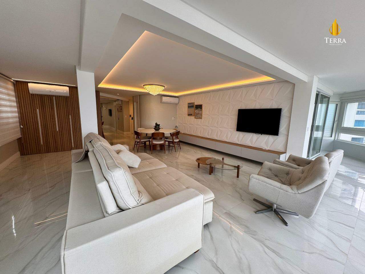  Edifício Theiss Heim Residence Apartamento com 4 quartos, Centro: 